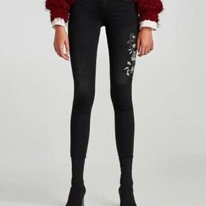 ZARA | Embroidered black jeans